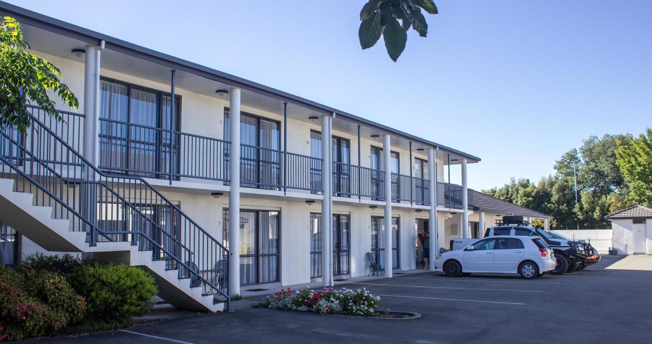 Asure Phoenix Motor Inn Blenheim Exterior photo